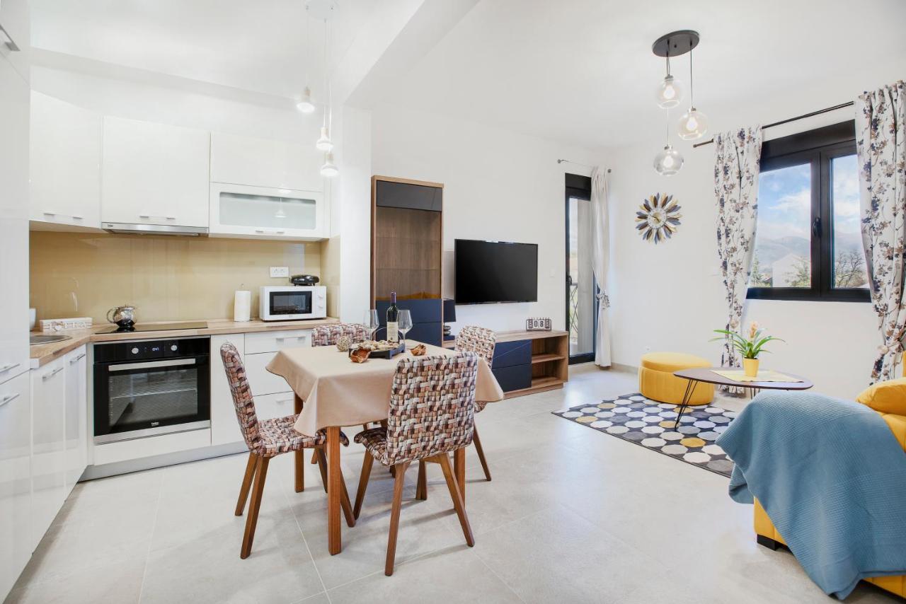 Ell Star Apartment Тиват Екстер'єр фото
