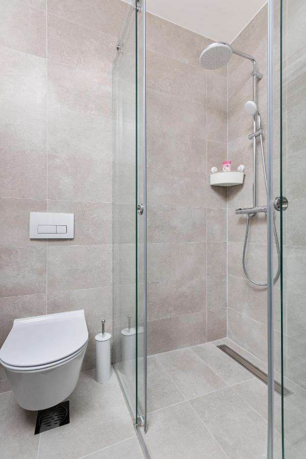 Ell Star Apartment Тиват Екстер'єр фото